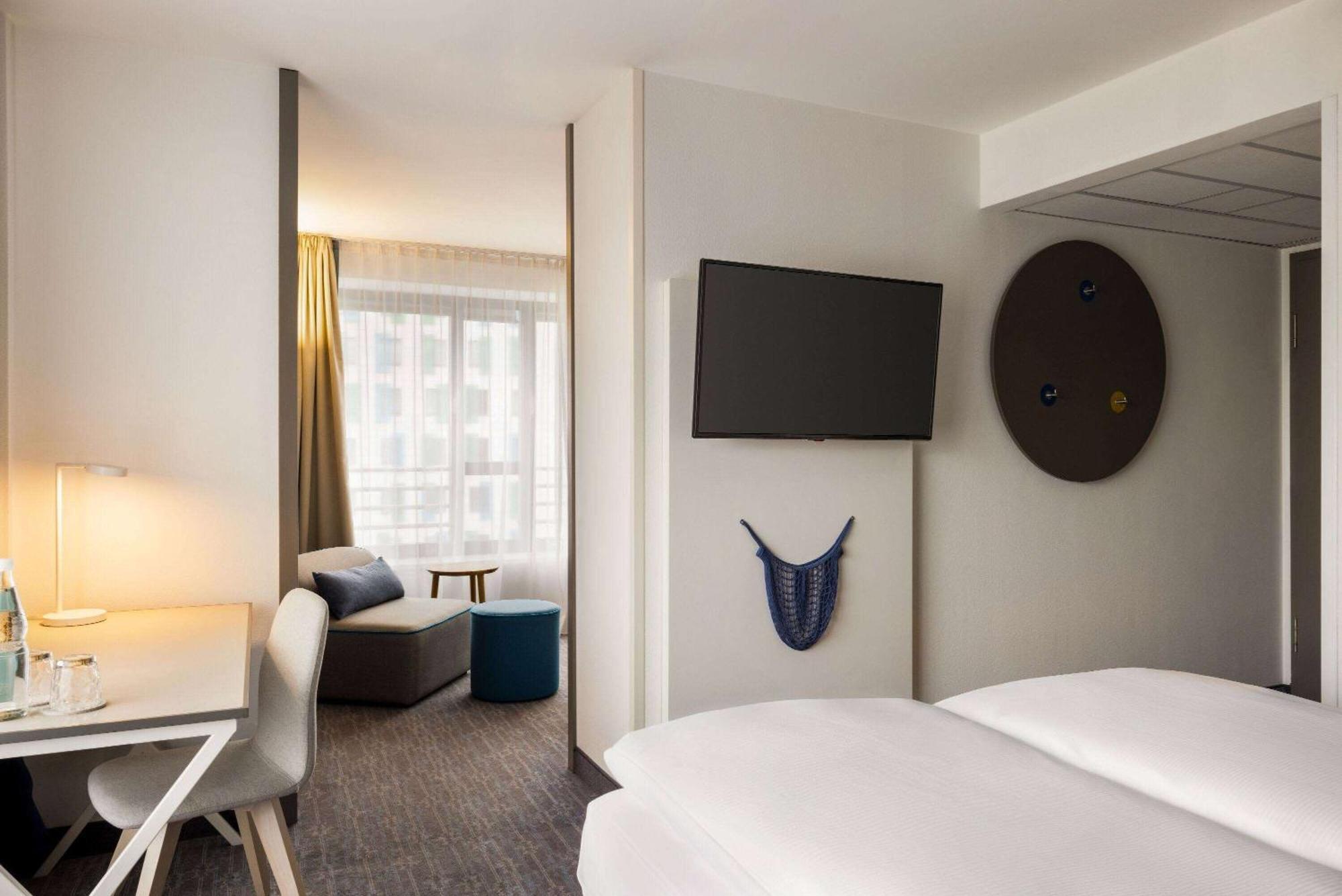 Vienna House Easy By Wyndham Berlin Prenzlauer Berg Hotel Bagian luar foto