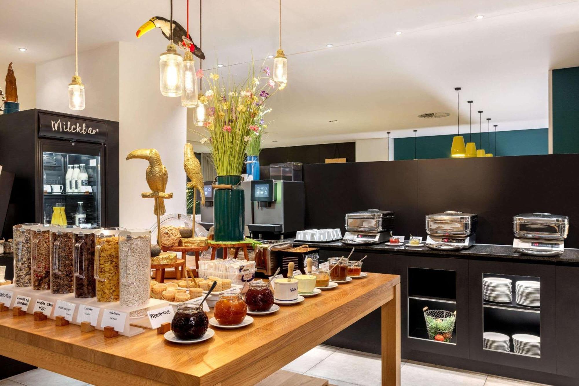Vienna House Easy By Wyndham Berlin Prenzlauer Berg Hotel Bagian luar foto