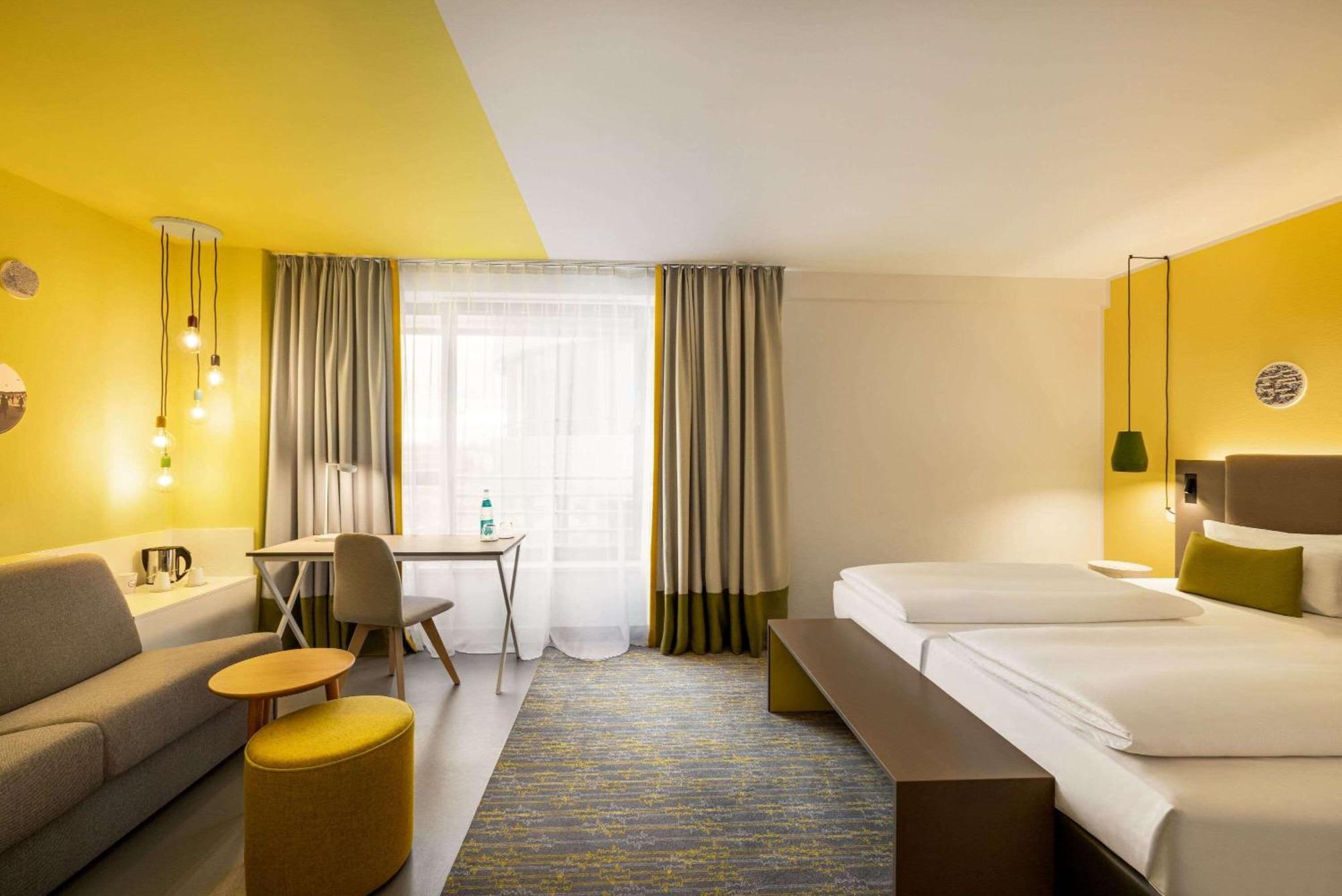 Vienna House Easy By Wyndham Berlin Prenzlauer Berg Hotel Bagian luar foto